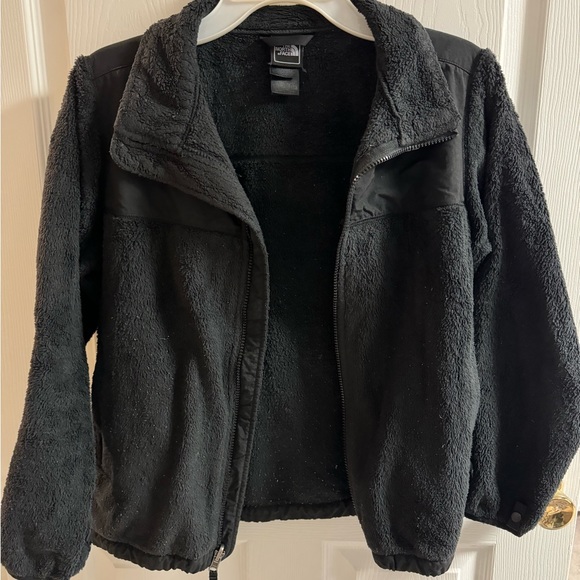 The North Face Black Jacket - Picture 3 of 15